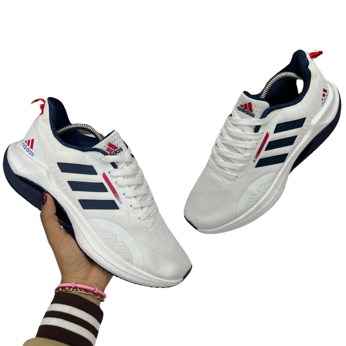 ZAPATILLAS ADIDAS BOOST HOMBRE: Encuentra tu Par Ideal en Onlineshoppingcenterg. ¿Por qué elegir ZAPATILLAS ADIDAS BOOST HOMBRE? Las ZAPATILLAS ADIDAS BOOST HOMBRE ofrecen una experiencia única al combinar comodidad y rendimiento. La tecnología Boost de Adidas proporciona una amortiguación superior que convierte cada pisada en energía, ideal para corredores y personas activas. En Onlineshoppingcenterg, ofrecemos una amplia variedad de modelos para que encuentres el par perfecto para tu estilo de vida.  Beneficios de la tecnología Boost de Adidas La tecnología Boost es famosa por su capacidad de devolver energía, haciendo que cada paso sea ligero y lleno de impulso. Gracias a sus cápsulas de energía, el material Boost mantiene su rendimiento tanto en condiciones frías como calientes, brindando soporte en cualquier entorno.  Variedad en ZAPATILLAS ADIDAS BOOST HOMBRE Explora nuestra gama de Adidas Ultra Boost Hombre, Adidas ZX 2K Boost, y los icónicos Adidas Boost 350. Cada modelo está diseñado para satisfacer necesidades diferentes, desde correr largas distancias hasta el uso diario. A continuación, te detallamos algunos de los modelos más populares:  1. Adidas Ultra Boost 22: Comodidad y Estilo Las Adidas Ultra Boost 22 son ideales para quienes buscan máximo confort y rendimiento. La amortiguación mejorada y el diseño aerodinámico ofrecen un ajuste perfecto y suave. Perfectas para corredores y para aquellos que buscan zapatillas de alto rendimiento.